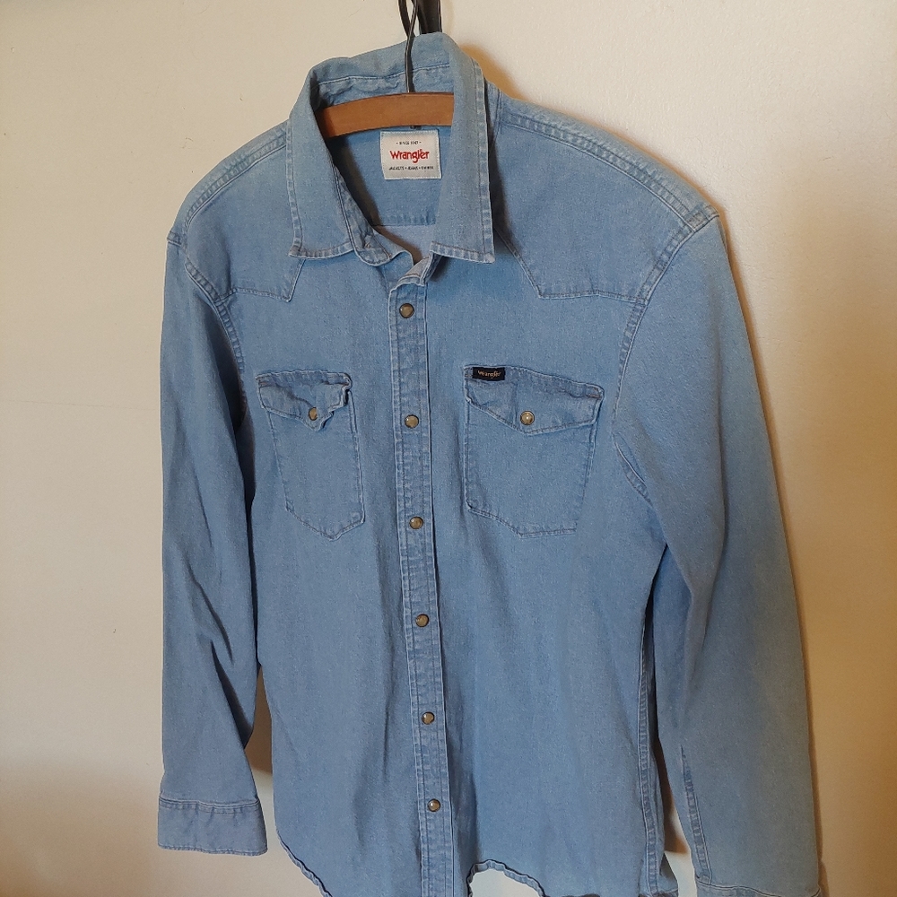 Wrangler Light Blue Casual Button Down Shirt